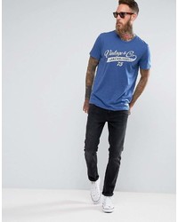 blaues bedrucktes T-Shirt mit einem Rundhalsausschnitt von Jack and Jones