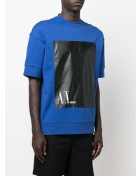 blaues bedrucktes T-Shirt mit einem Rundhalsausschnitt von Armani Exchange