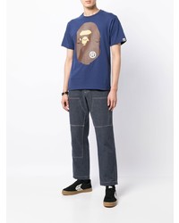 blaues bedrucktes T-Shirt mit einem Rundhalsausschnitt von A Bathing Ape