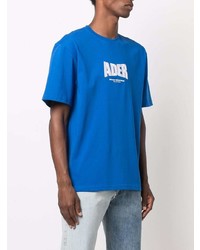 blaues bedrucktes T-Shirt mit einem Rundhalsausschnitt von Ader Error