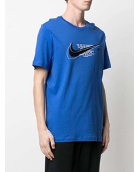 blaues bedrucktes T-Shirt mit einem Rundhalsausschnitt von Nike