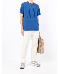 blaues bedrucktes T-Shirt mit einem Rundhalsausschnitt von Armani Exchange