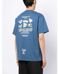 blaues bedrucktes T-Shirt mit einem Rundhalsausschnitt von Izzue