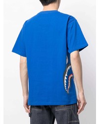 blaues bedrucktes T-Shirt mit einem Rundhalsausschnitt von A Bathing Ape