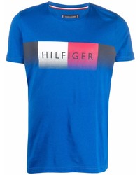blaues bedrucktes T-Shirt mit einem Rundhalsausschnitt von Tommy Hilfiger
