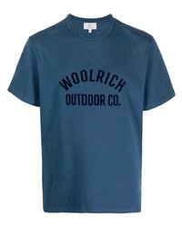 blaues bedrucktes T-Shirt mit einem Rundhalsausschnitt von Woolrich