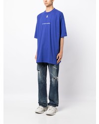 blaues bedrucktes T-Shirt mit einem Rundhalsausschnitt von Vetements