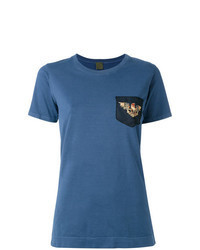 blaues besticktes T-Shirt mit einem Rundhalsausschnitt
