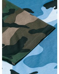 blaues Camouflage T-Shirt mit einem Rundhalsausschnitt von Valentino