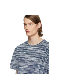 blaues horizontal gestreiftes T-Shirt mit einem Rundhalsausschnitt von Missoni