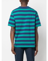 blaues horizontal gestreiftes T-Shirt mit einem Rundhalsausschnitt von Drôle De Monsieur