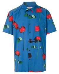blaues Kurzarmhemd mit Blumenmuster von OSKLEN