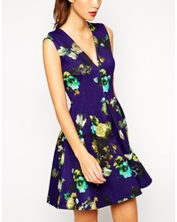 blaues Skaterkleid mit Blumenmuster von Asos