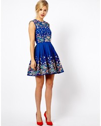 blaues Skaterkleid mit Blumenmuster von Asos