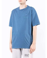 blaues T-Shirt mit einem Rundhalsausschnitt von AAPE BY A BATHING APE