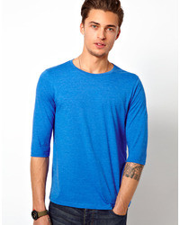 blaues T-Shirt mit einem Rundhalsausschnitt von Asos