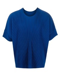 blaues T-Shirt mit einem Rundhalsausschnitt von Homme Plissé Issey Miyake