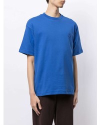 blaues T-Shirt mit einem Rundhalsausschnitt von Drôle De Monsieur