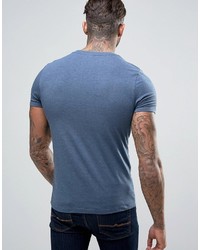 blaues T-Shirt mit einem Rundhalsausschnitt von Asos