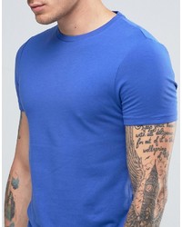 blaues T-Shirt mit einem Rundhalsausschnitt von Asos