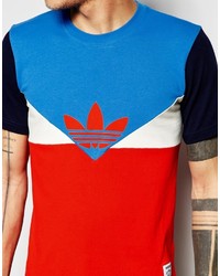 blaues T-Shirt mit einem Rundhalsausschnitt von adidas