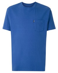 blaues T-Shirt mit einem Rundhalsausschnitt von OSKLEN