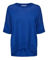 blaues T-Shirt mit einem Rundhalsausschnitt von Selected Femme
