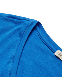 blaues T-Shirt mit einem V-Ausschnitt von Onia