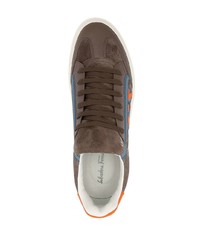 braune bedruckte Wildleder niedrige Sneakers von Salvatore Ferragamo