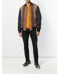 braune Bomberjacke mit Leopardenmuster von Moschino