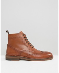 braune Brogue Stiefel aus Leder von Asos