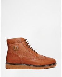 braune Brogue Stiefel aus Leder von Fred Perry