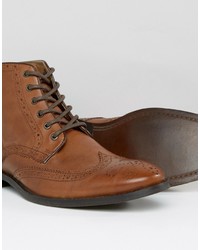 braune Brogue Stiefel aus Leder von Asos