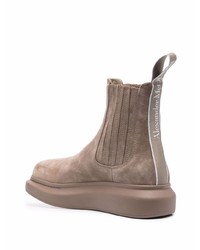 braune Chelsea Boots aus Wildleder von Alexander McQueen