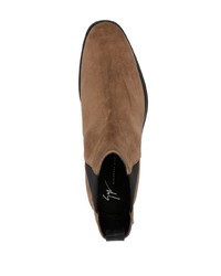 braune Chelsea Boots aus Wildleder von Giuseppe Zanotti