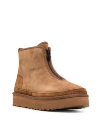 braune Chelsea Boots aus Wildleder von White Mountaineering