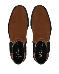 braune Chelsea Boots aus Wildleder von Giuseppe Zanotti