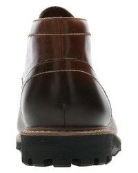 braune Chukka-Stiefel aus Leder von Clarks