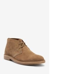 braune Chukka-Stiefel aus Leder von next