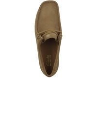 braune Chukka-Stiefel aus Wildleder von Clarks
