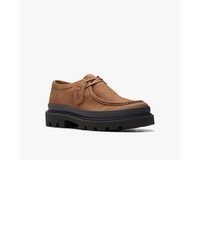 braune Chukka-Stiefel aus Wildleder von Clarks
