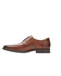 braune Derby Schuhe von Clarks