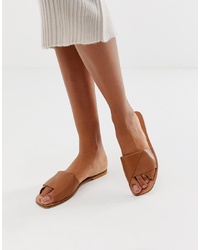 braune flache Sandalen aus Leder von ASOS DESIGN