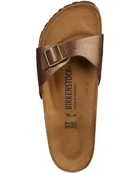 braune flache Sandalen aus Leder von Birkenstock