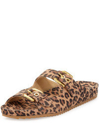 braune flache Sandalen aus Wildleder mit Leopardenmuster