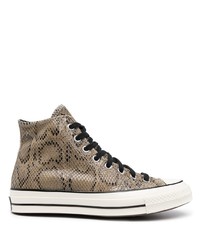 braune hohe Sneakers aus Leder mit Schlangenmuster von Converse