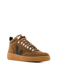 braune hohe Sneakers aus Wildleder von Veja