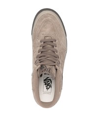 braune hohe Sneakers aus Wildleder von Vans