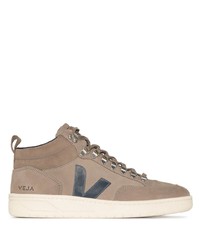 braune hohe Sneakers von Veja