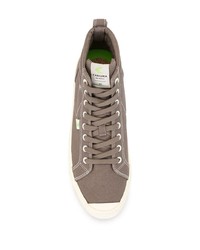 braune hohe Sneakers von Cariuma